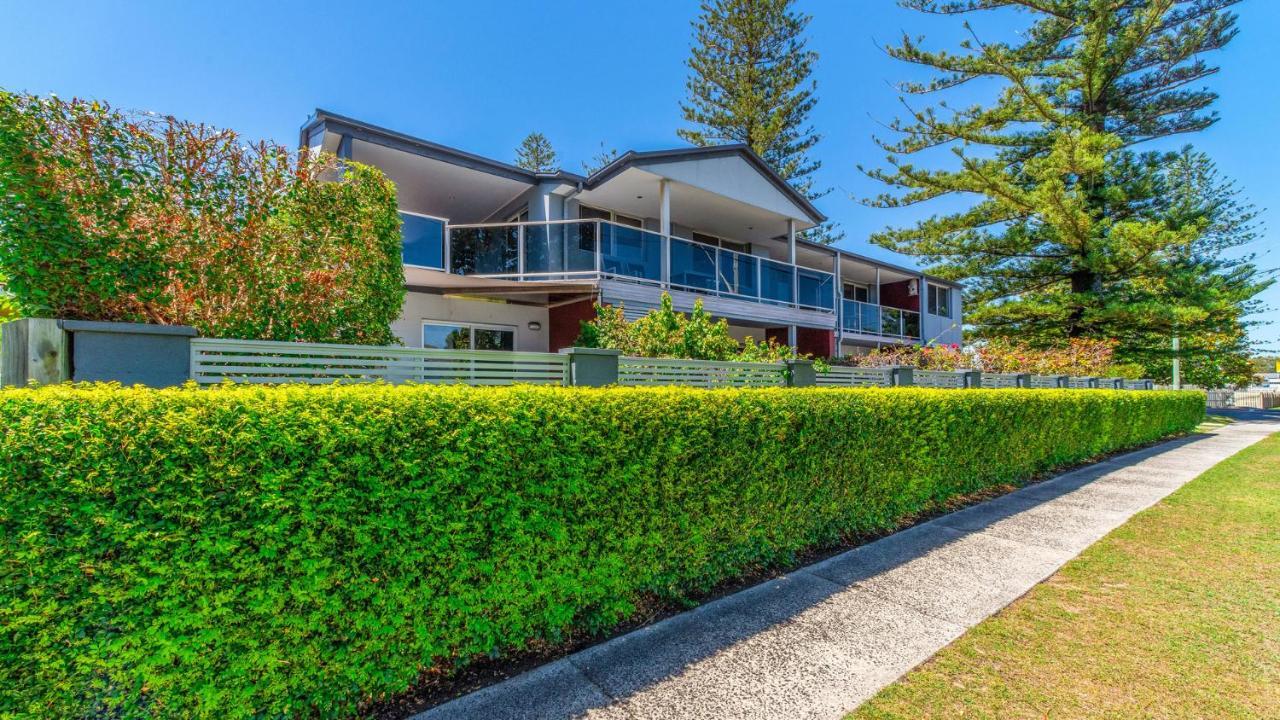 Adrift Apartments Yamba Kültér fotó