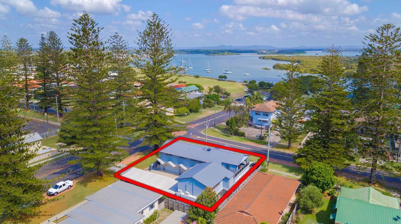 Adrift Apartments Yamba Kültér fotó