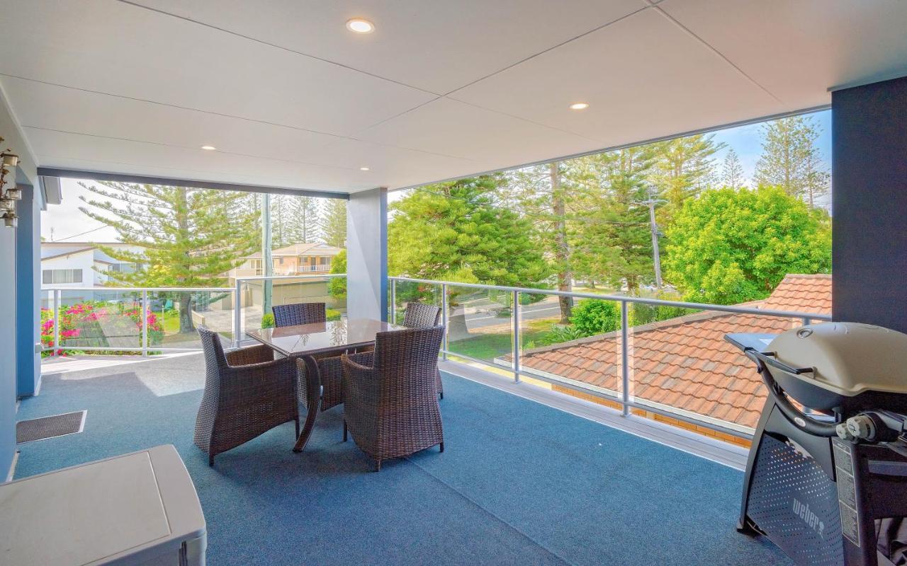 Adrift Apartments Yamba Kültér fotó