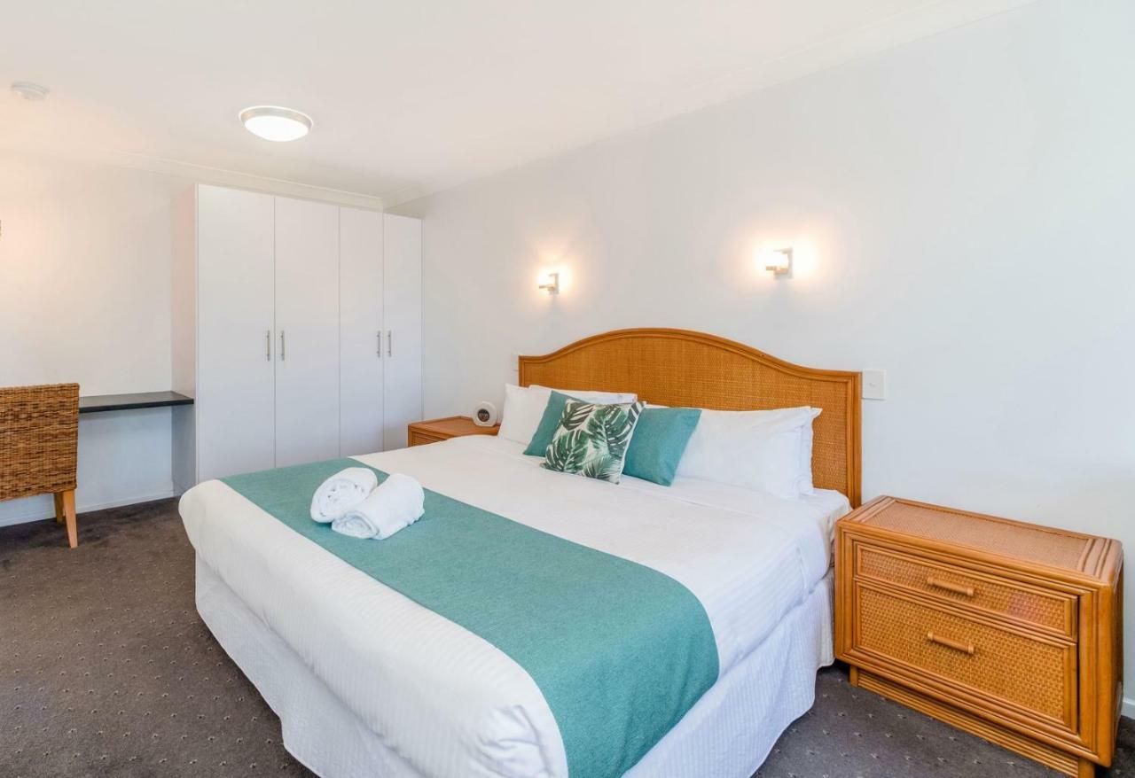 Adrift Apartments Yamba Kültér fotó