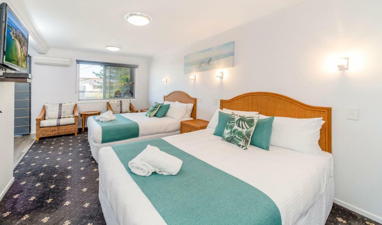 Adrift Apartments Yamba Kültér fotó